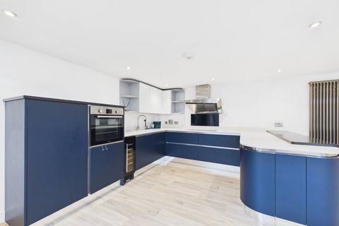 2 bedroom apartment for sale, Mustoe Road, Bristol BS16