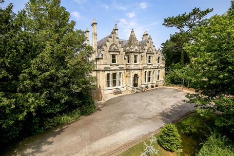 6 bedroom detached house for sale, Christchurch Road, Cheltenham