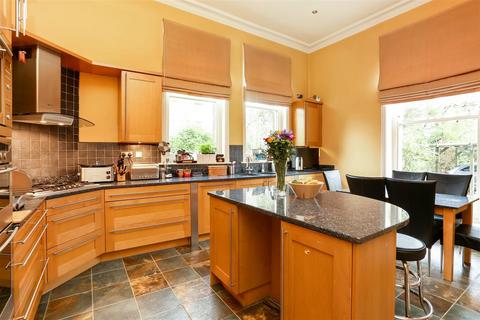 6 bedroom detached house for sale, Christchurch Road, Cheltenham
