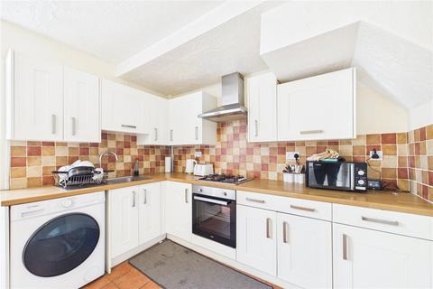 3 bedroom terraced house to rent, Thirlmere Avenue, Tilehurst, Reading, Berkshire, RG30