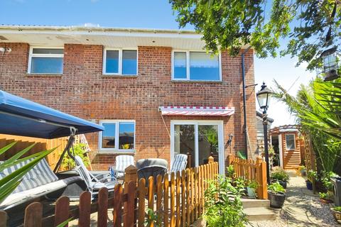 1 bedroom terraced house for sale, Lanes End, Totland Bay, Isle of Wight