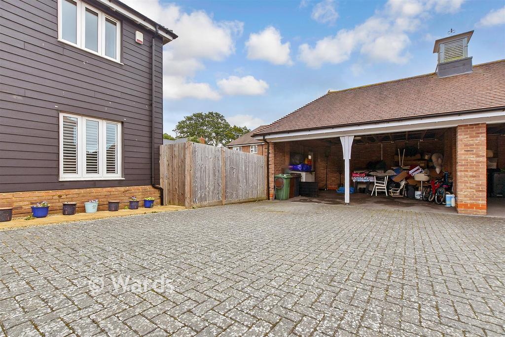 Driveway/Parking