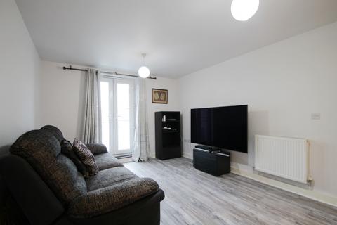 2 bedroom flat to rent, Zeus Court, Fairfield Road, Yiewsley, UB7