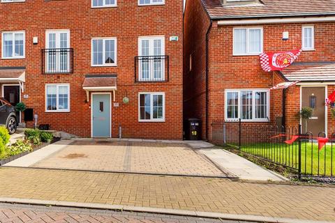 3 bedroom end of terrace house for sale, Mulberry Close, Ormskirk, L39