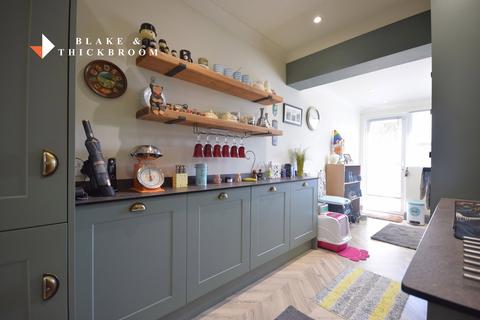 2 bedroom semi-detached bungalow for sale, Dulwich Road, Holland-on-Sea, CO15 5HR