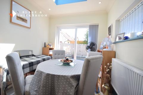 2 bedroom semi-detached bungalow for sale, Dulwich Road, Holland-on-Sea, CO15 5HR