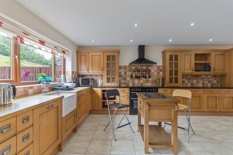 4 bedroom detached house for sale, Gelynos Avenue, Argoed, NP12