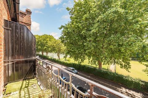undefined, Bishops Park Road, London SW6