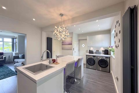 3 bedroom semi-detached house for sale, Beacon Road, Bradford BD6