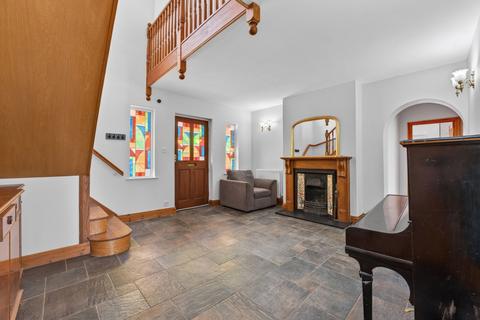 6 bedroom detached house for sale, Wellingborough Road, Kettering NN14