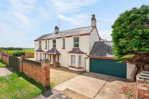 6 bedroom detached house for sale, Wellingborough Road, Kettering NN14