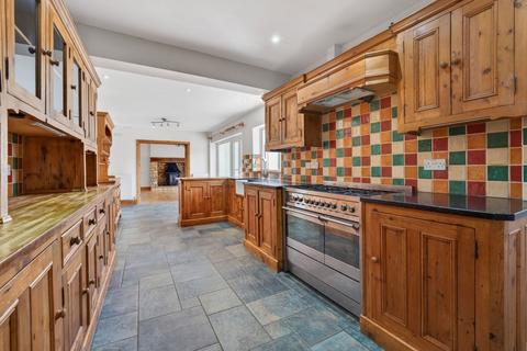 6 bedroom detached house for sale, Wellingborough Road, Kettering NN14