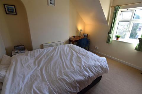 2 bedroom semi-detached house to rent, Old Milverton Road