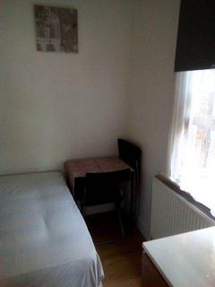 Studio to rent, West Drayton Road, Uxbridge UB8