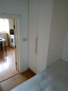 Studio to rent, West Drayton Road, Uxbridge UB8