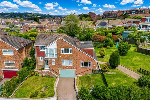 5 bedroom detached house for sale, Fairlight Road, Hastings