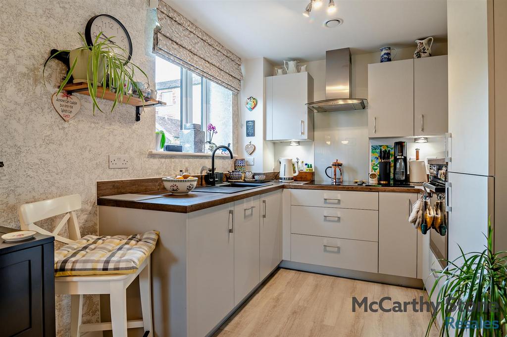 Living Room/Kitchen