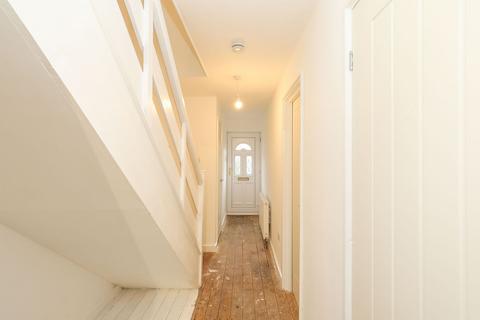 3 bedroom end of terrace house for sale, Streetfields, Sheffield S20