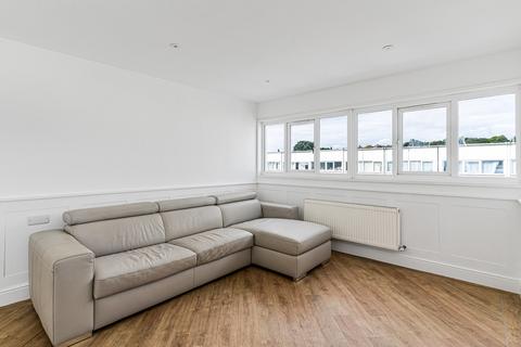 undefined, Caernarvon Close, Mitcham, CR4