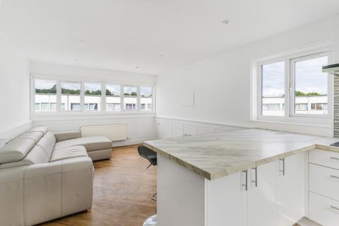 undefined, Caernarvon Close, Mitcham, CR4