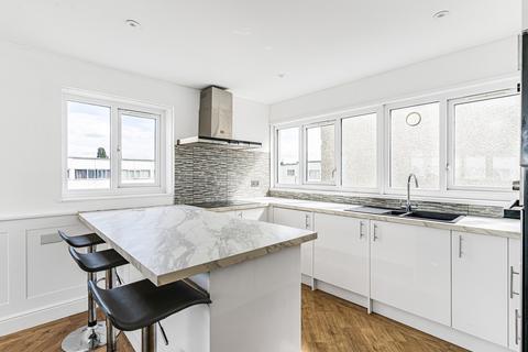 undefined, Caernarvon Close, Mitcham, CR4