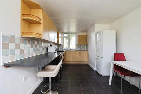 3 bedroom semi-detached house for sale, Woodland Way, Devizes