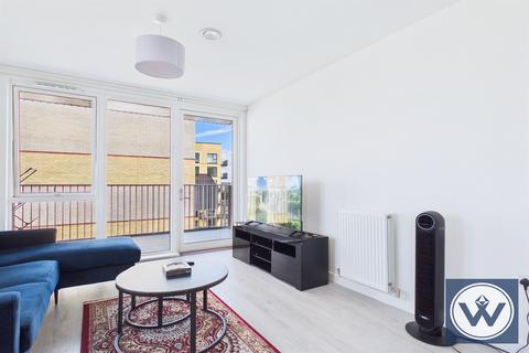 2 bedroom apartment to rent, Caturra Court, UB3