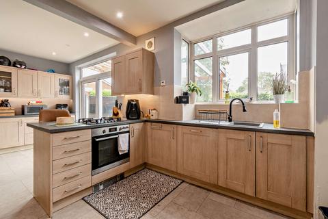 3 bedroom detached house for sale, Beacon Drive, Loughborough LE11