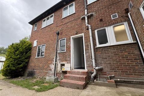 4 bedroom flat to rent, Station Parade, Virginia Water, Surrey GU25