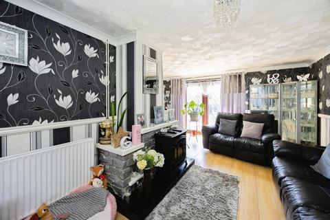 3 bedroom end of terrace house for sale, Oak Tree Road, Ashford, TN23 4