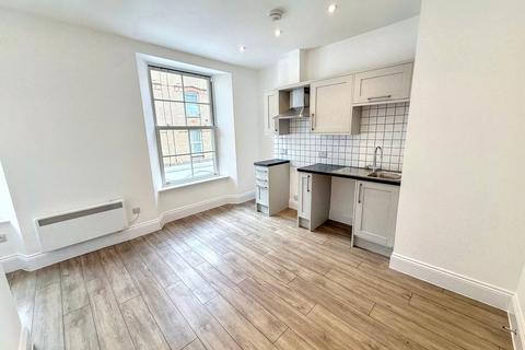 1 bedroom flat to rent, Market Street, Torquay, TQ1