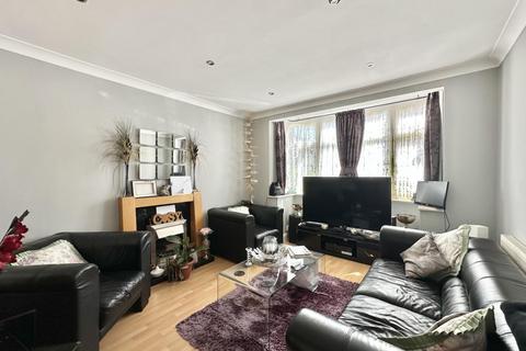 4 bedroom semi-detached house for sale, Stirling Road, Hayes