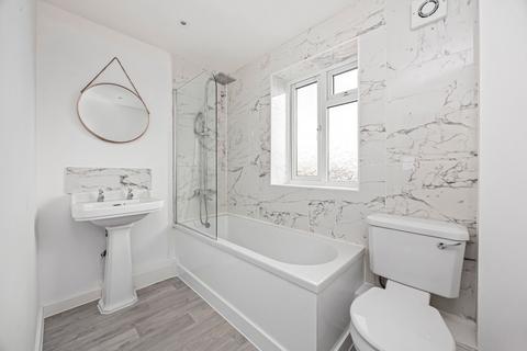2 bedroom detached house for sale, The Coach House, Millfields Farm Cottage, Horsham Road RH12 4PR