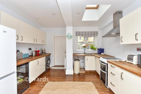 3 bedroom terraced house for sale, St. Mary's Road, Faversham ME13