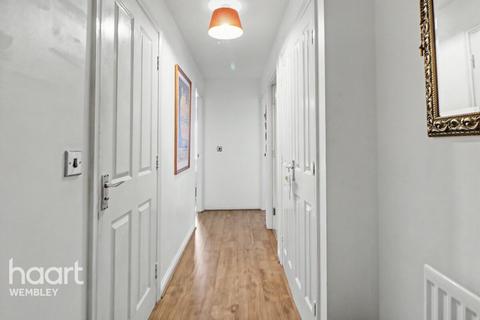 undefined, King George Crescent, Wembley