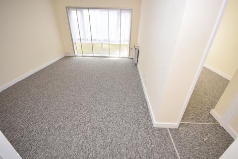 1 bedroom flat for sale, Burwood Court, Chelmsford, CM2 0TW