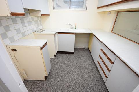 1 bedroom flat for sale, Burwood Court, Chelmsford, CM2 0TW