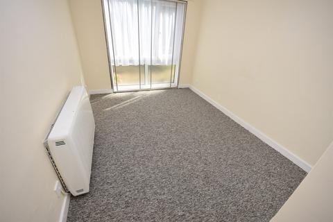 1 bedroom flat for sale, Burwood Court, Chelmsford, CM2 0TW