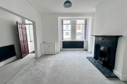 3 bedroom terraced house to rent, Glendore, Salford