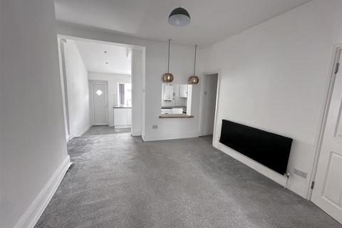3 bedroom terraced house to rent, Glendore, Salford