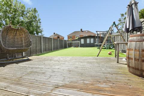 3 bedroom terraced house for sale, The Paddock, Hull