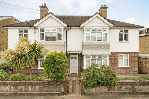 Franche Court Road, London SW17