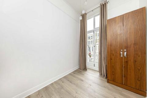 2 bedroom flat to rent, Penywern Road, London SW5
