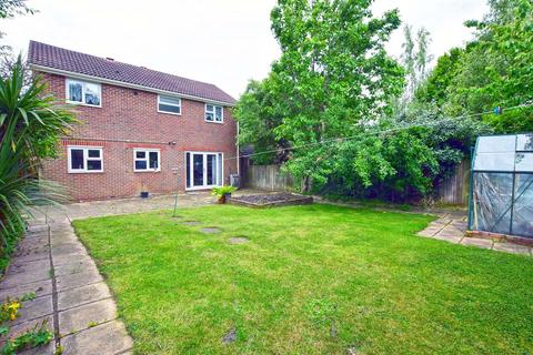 4 bedroom detached house for sale, Lambsfrith Grove, Hempstead, Gillingham