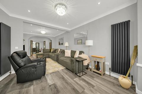 5 bedroom end of terrace house for sale, Clifton Road, Ilford, IG2