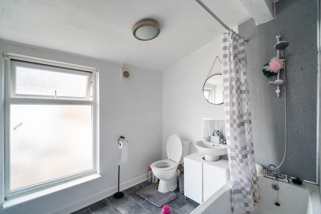 Chelsea Road, Litherland L21 - More