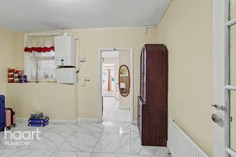 2 bedroom terraced house for sale, Western Road, London