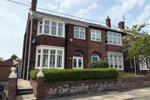 Semi-detached house - Birchway Avenue, Blackpool FY3