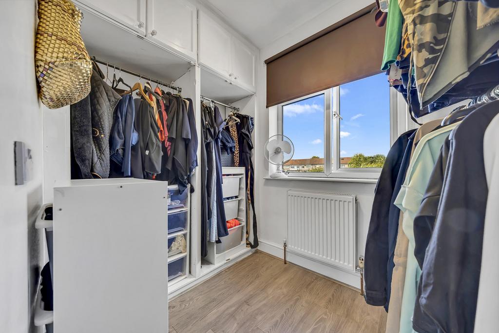 Walk-in wardrobe