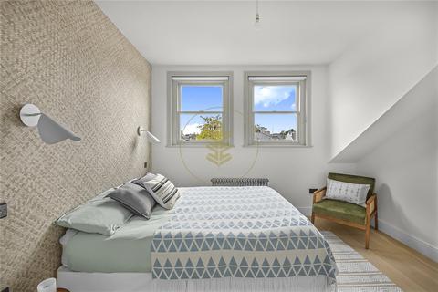 3 bedroom duplex for sale, Ebbsfleet Road, West Hampstead, London, NW2